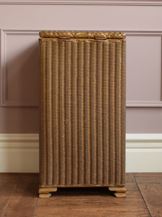 イギリスから届いたおしゃれなアンティークの収納箱、ロイドルームの