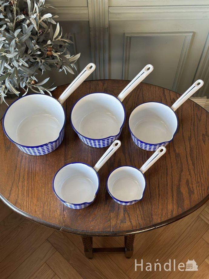 フランスで買い付けたおしゃれなアンティークのホウロウ、BB社の