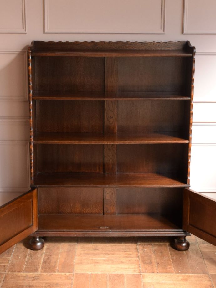 英国から届いたおしゃれな本棚、オーク材のオープンタイプのブック