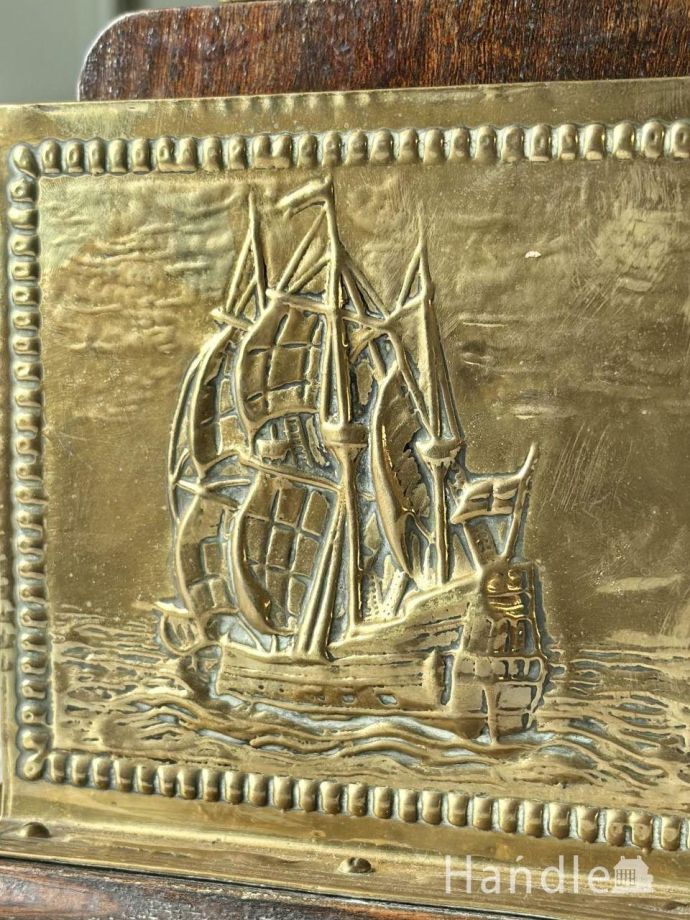 イギリスから届いたアンティークのレターラック、持ち手が付いた移動式