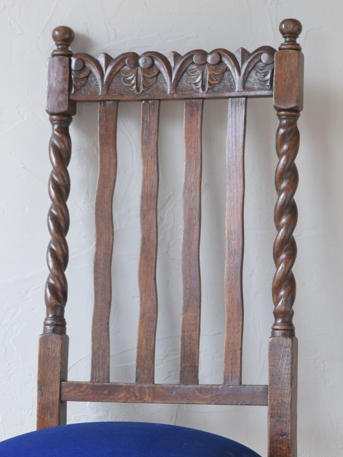 英国アンティークのダイニングチェア、ツイスト足がおしゃれなオーク材