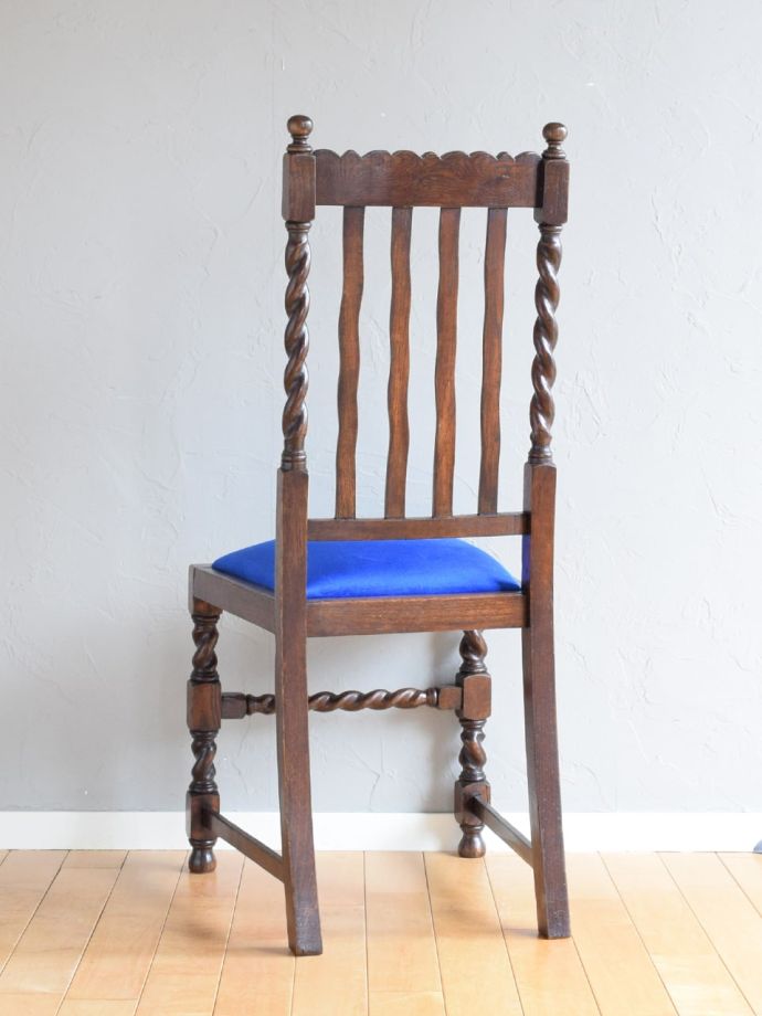 英国アンティークのダイニングチェア、ツイスト足がおしゃれなオーク材