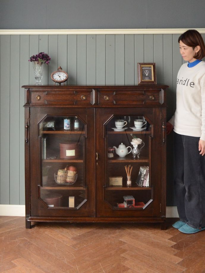 英国アンティークのガラス扉付き本棚、オーク材のおしゃれなブック