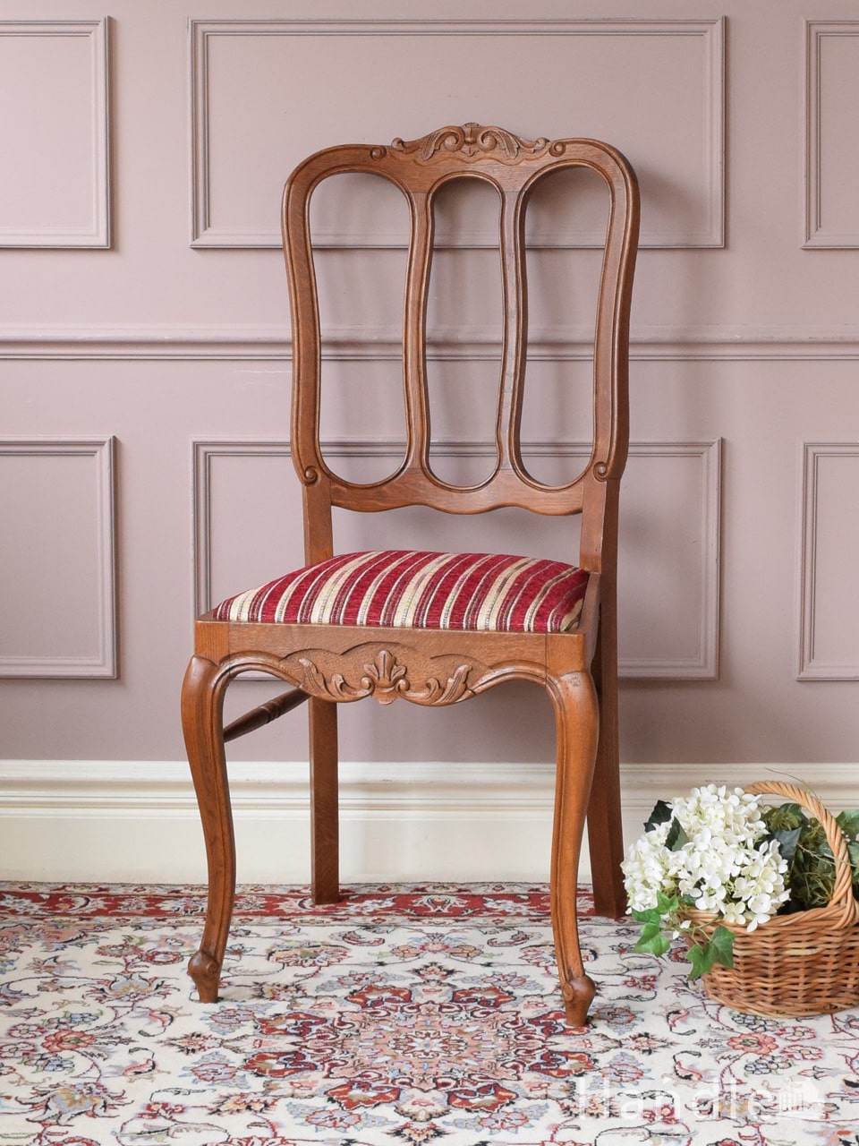 フランスのアンティークの椅子、猫脚が優雅なダイニングチェア(j-690-c