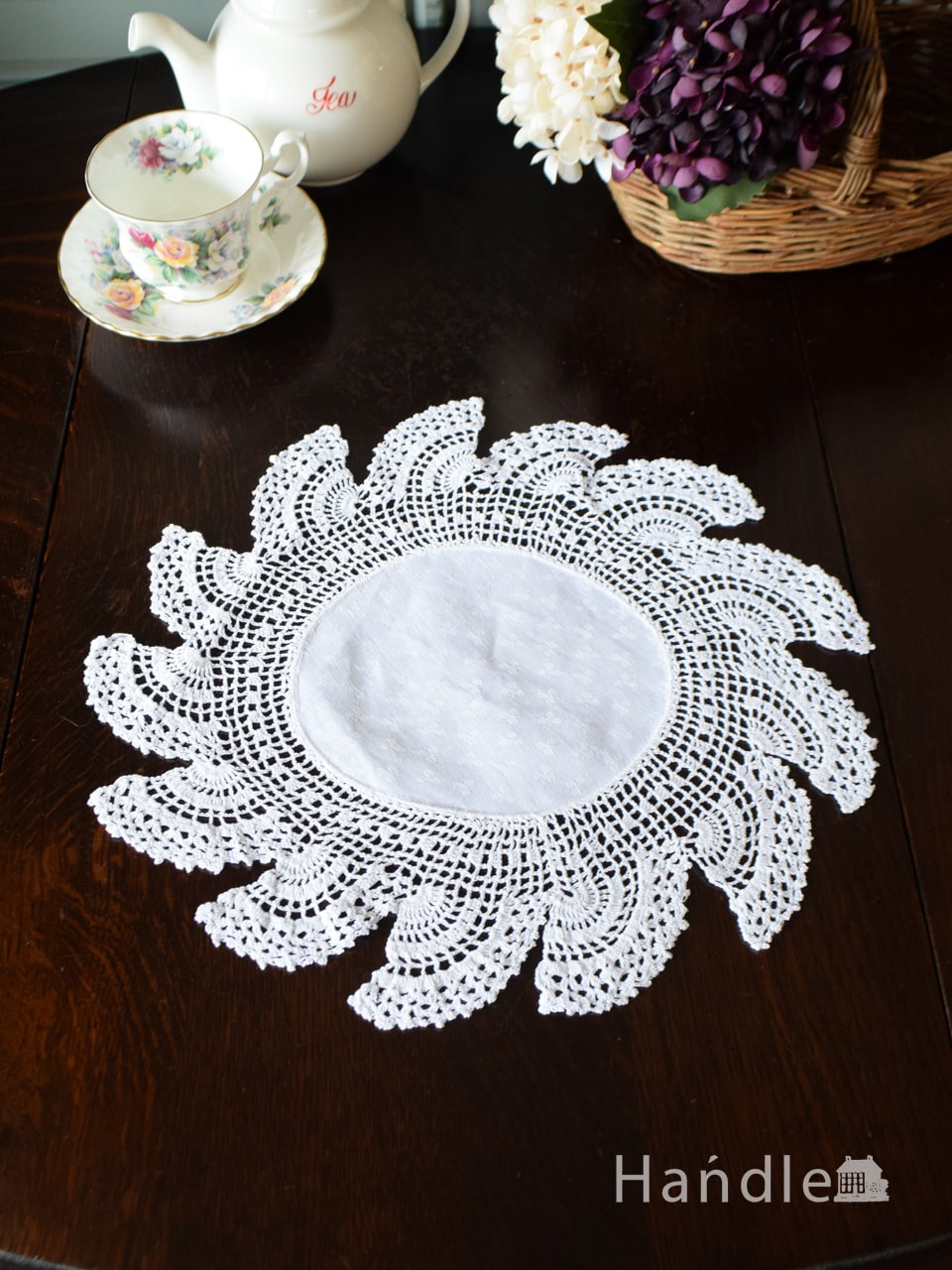 フランスのアンティーク雑貨、繊細なお花模様のドイリー(m-7763-z