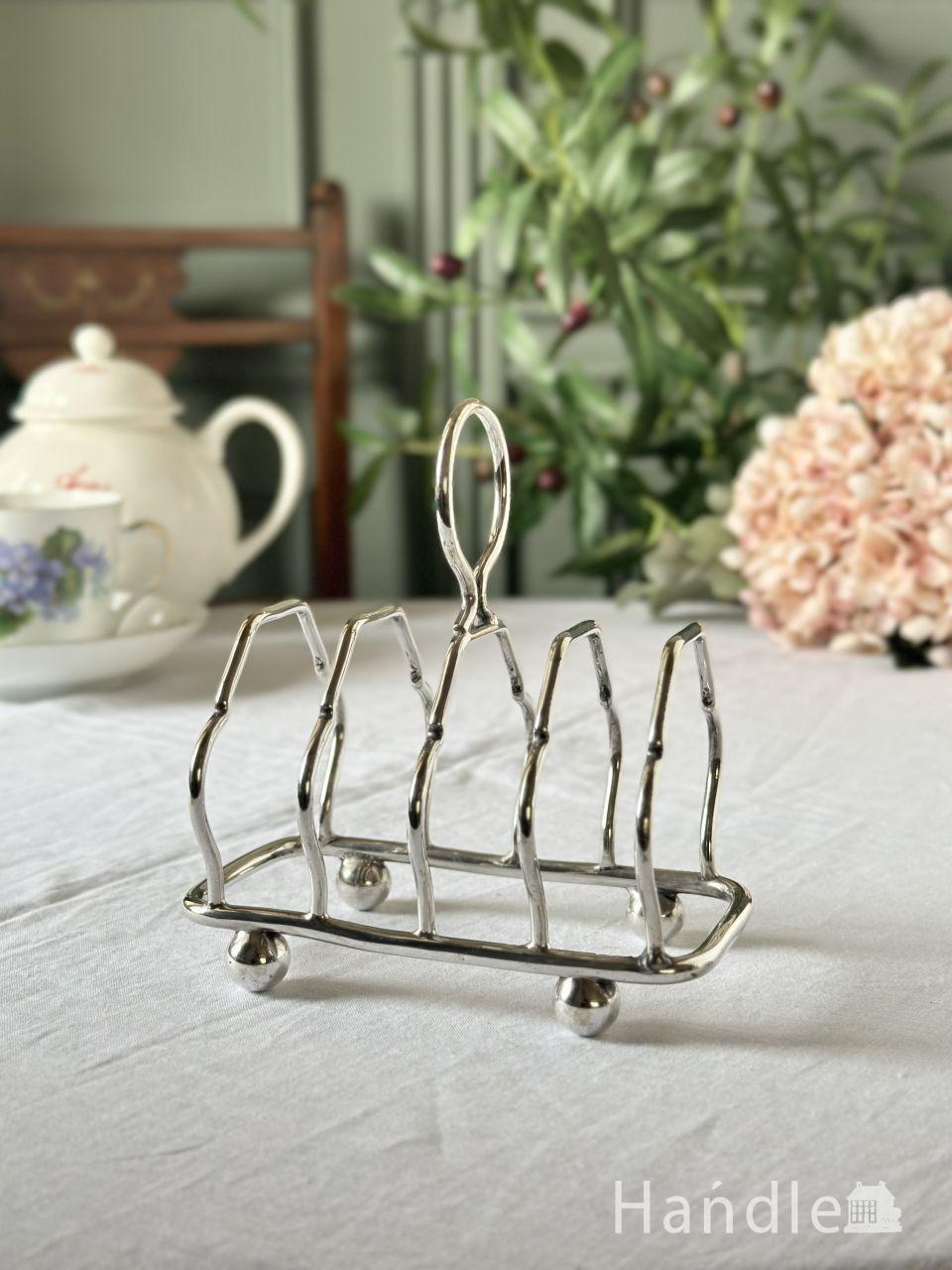 英国アンティークのシルバープレート、透かし彫りの美しいナプキン