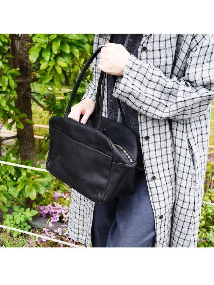 a （アー）ボストンバッグ M ブラック（バッグ・ポーチ）｜Madu