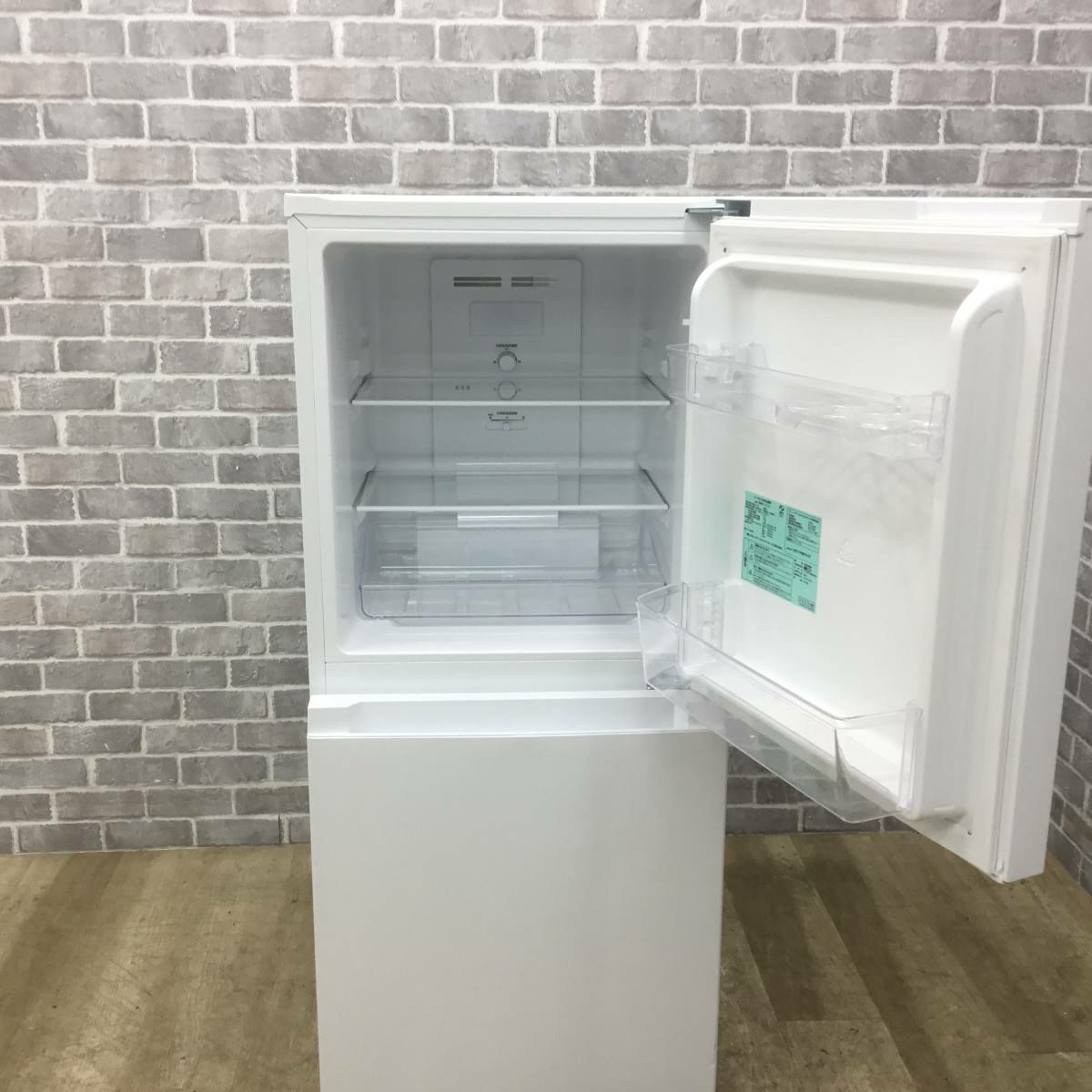 ハイアール 冷蔵庫 2ドア 121L 右開き ホワイト OBBR-121A(W) 2023年製