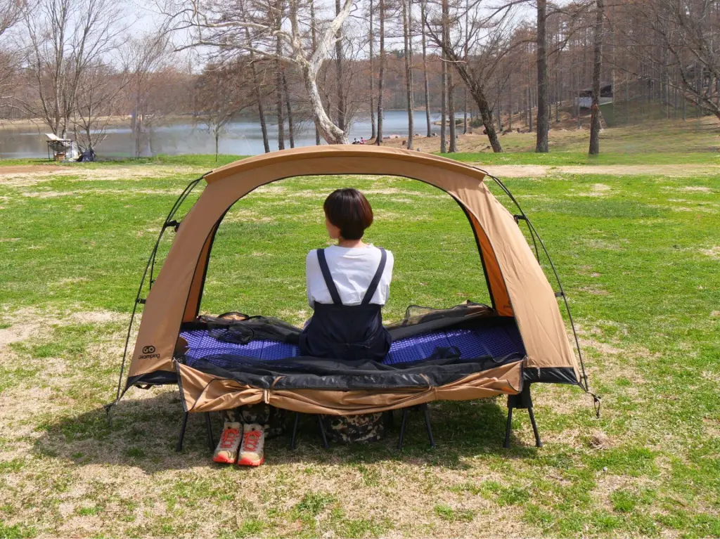 1万円以下も】ソロキャンプが劇的に快適になるコットテント10選