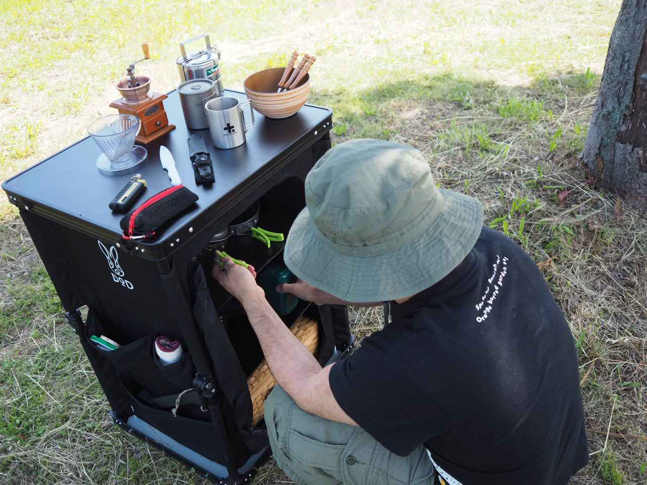 DODの調理台＆収納棚「マルチキッチンテーブル」でキャンプの料理が