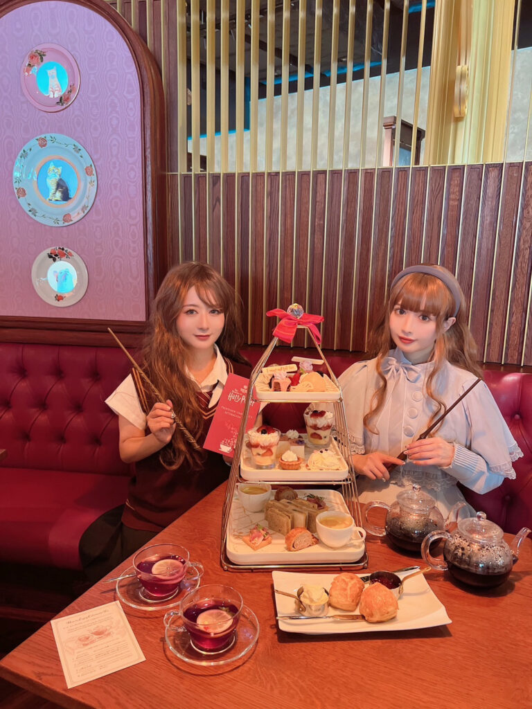 ハリポタツアーに“アンブリッジ教授のアフタヌーンティー”が登場！注文