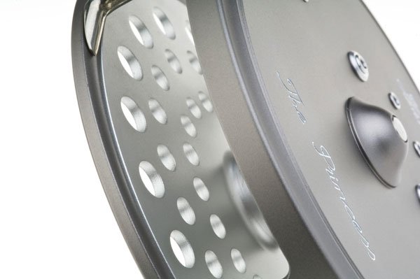 Lightweight Reels | 【HARDY】Website｜ Japan