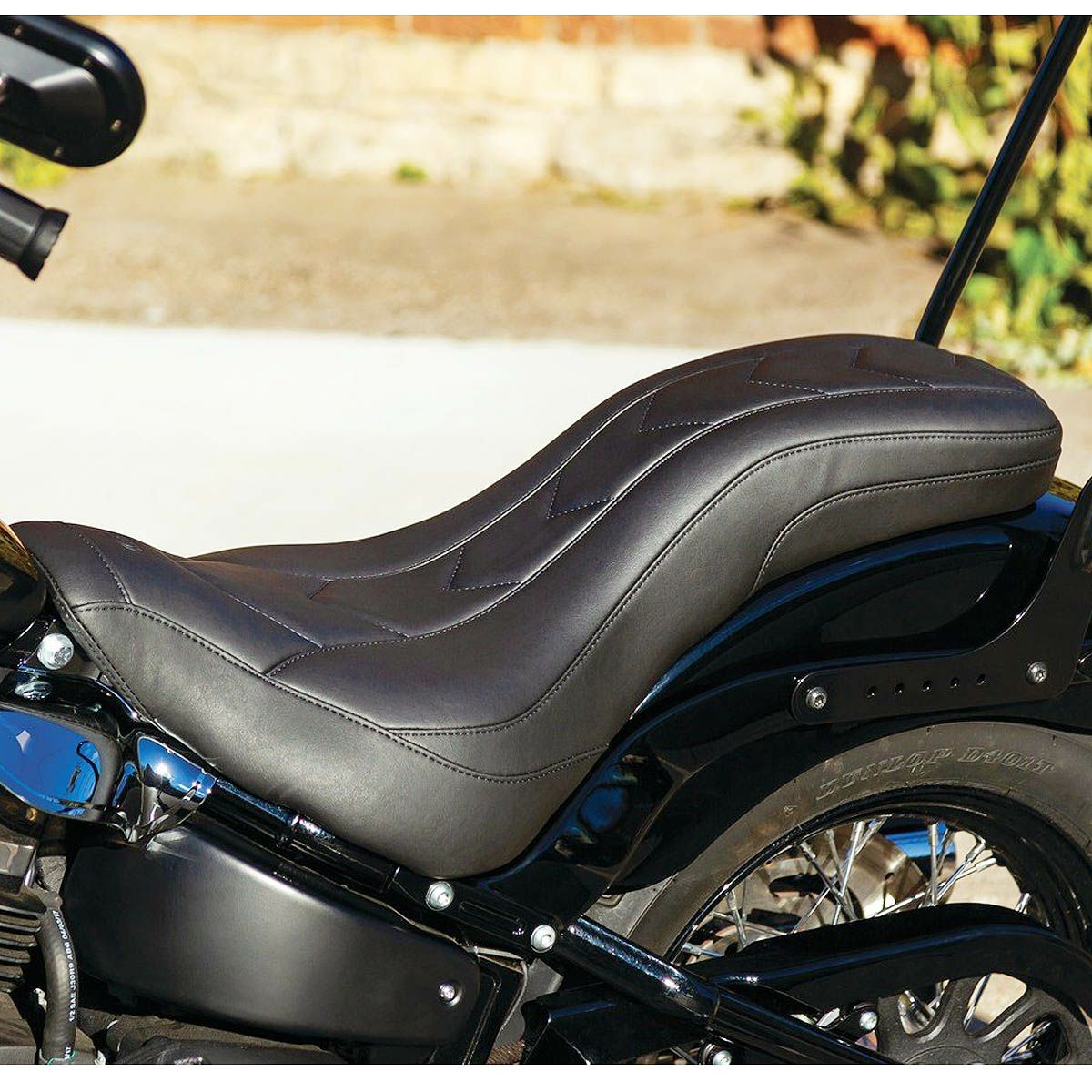 マスタング Mustang ソフテイル シート|ハーレーパーツメーカー(USA)