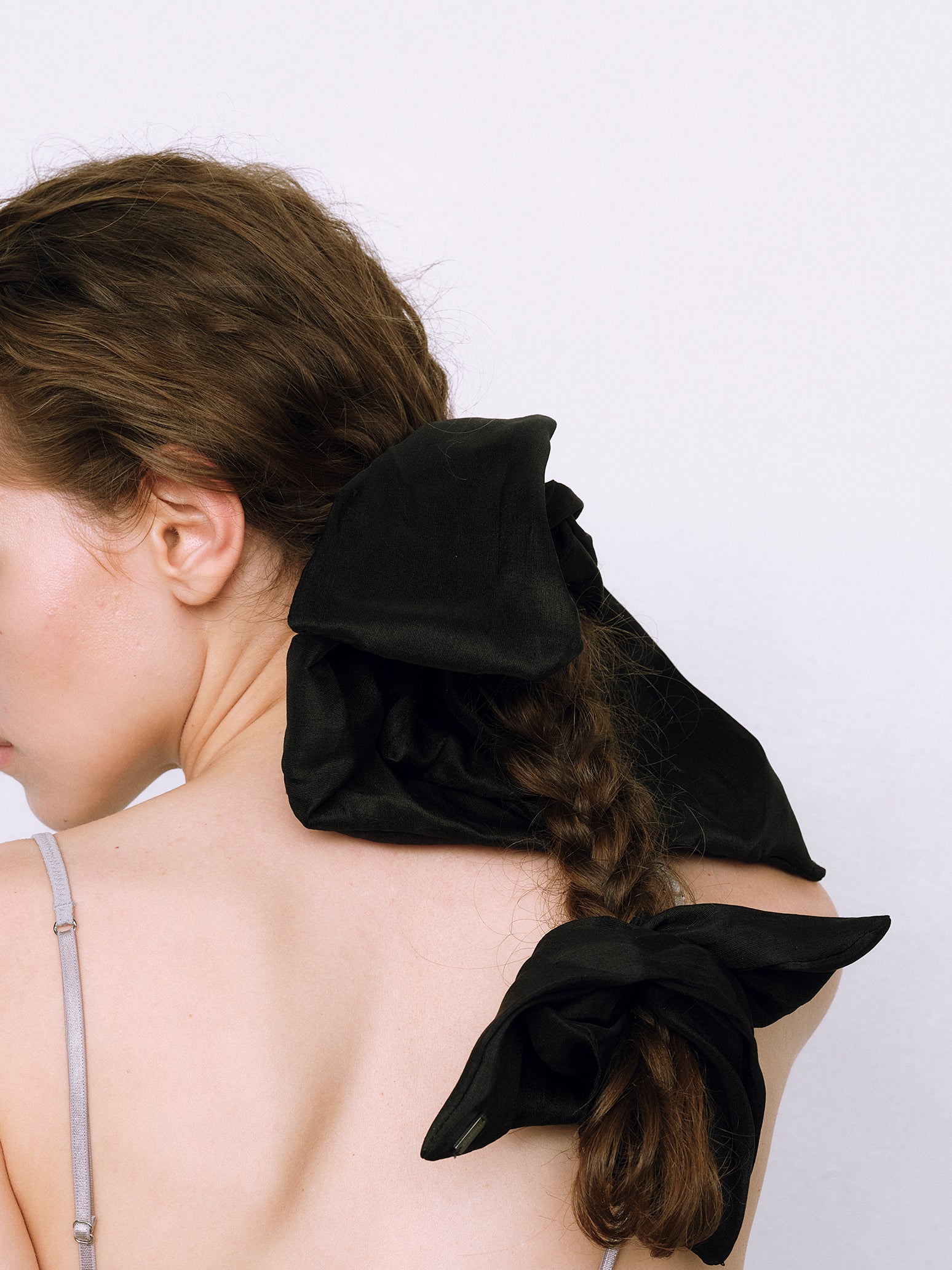 PRE ORDER】Silk Square Medium Scrunchie – heyep