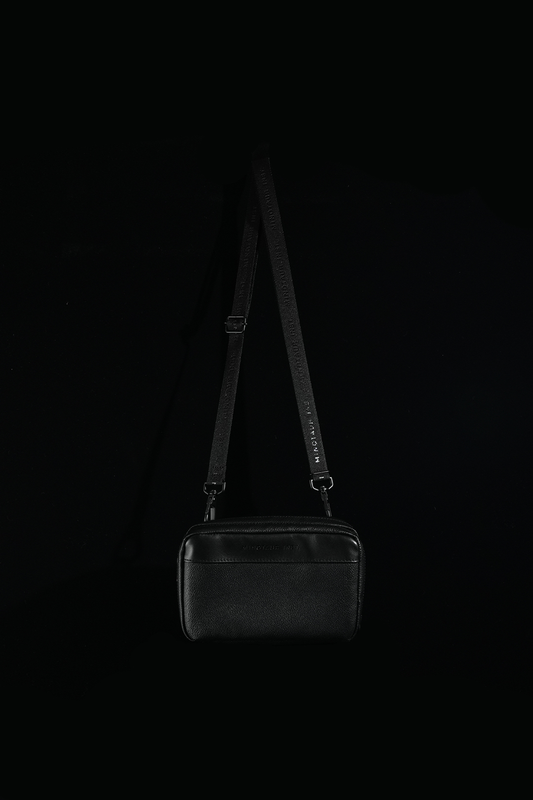 MINOTAUR INST. × POTR、ショルダーウォレットバック発売