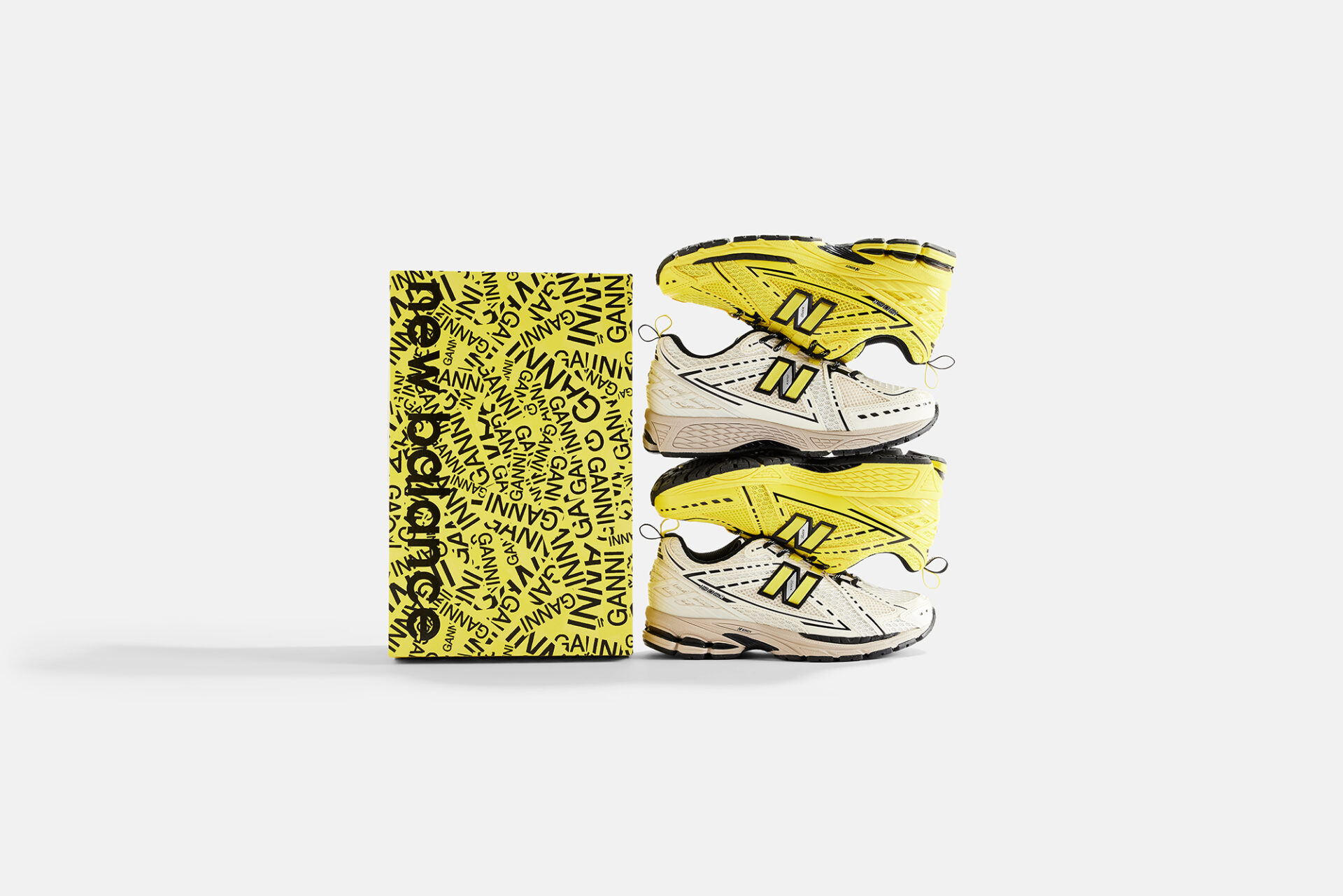 GANNI × New Balance、コラボ第2弾からランニングシューズ「1906R