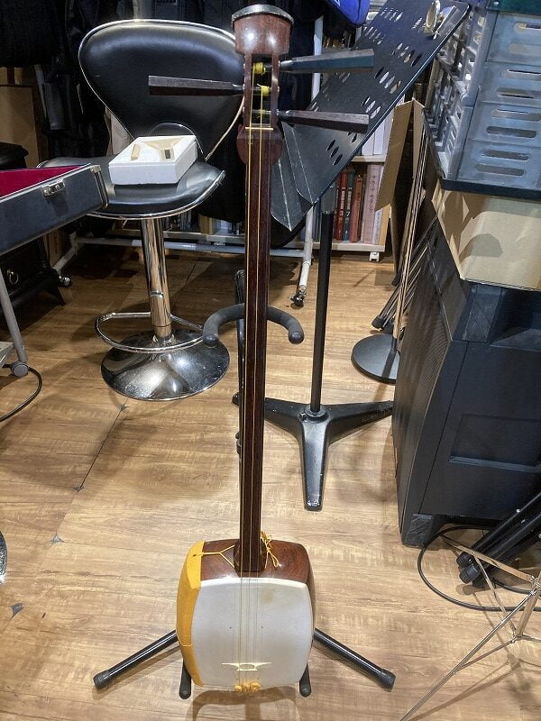 東京クリエイト 中棹 紅木高級三味線 金細 綾杉胴 | HiP-Sound秦野本店