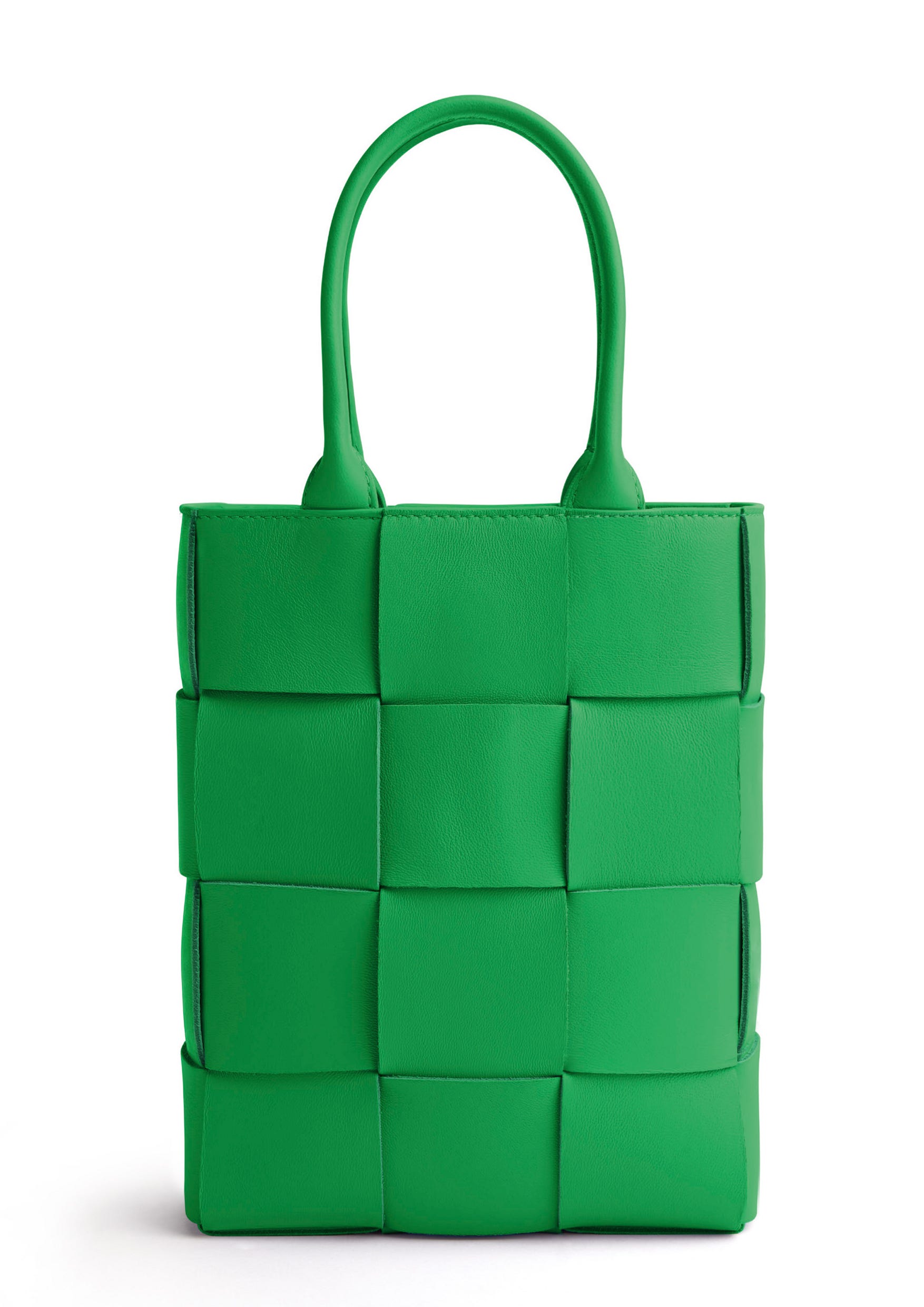 ボッテガ・ヴェネタ」表参道フラッグシップが祝1周年！ 新作バッグが