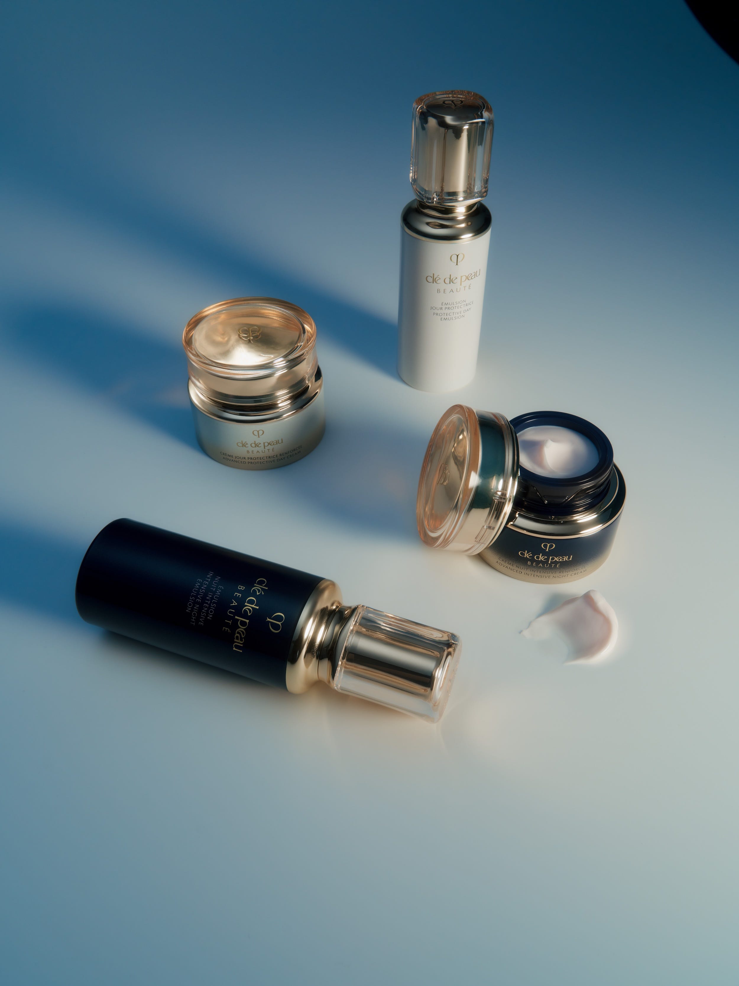 クレ・ド・ポー ボーテの新たなキーラディアンスケアで、大人の肌に