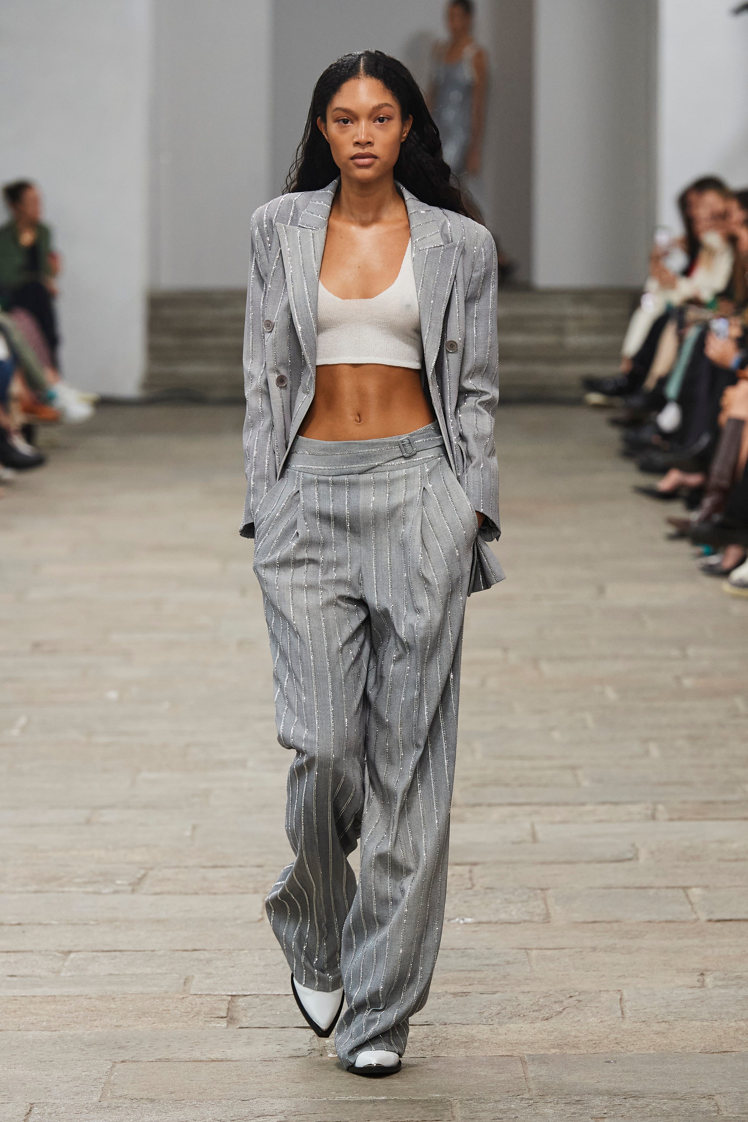 エルマンノ シェルヴィーノ(ERMANNO SCERVINO)コレクション一覧｜ELLE