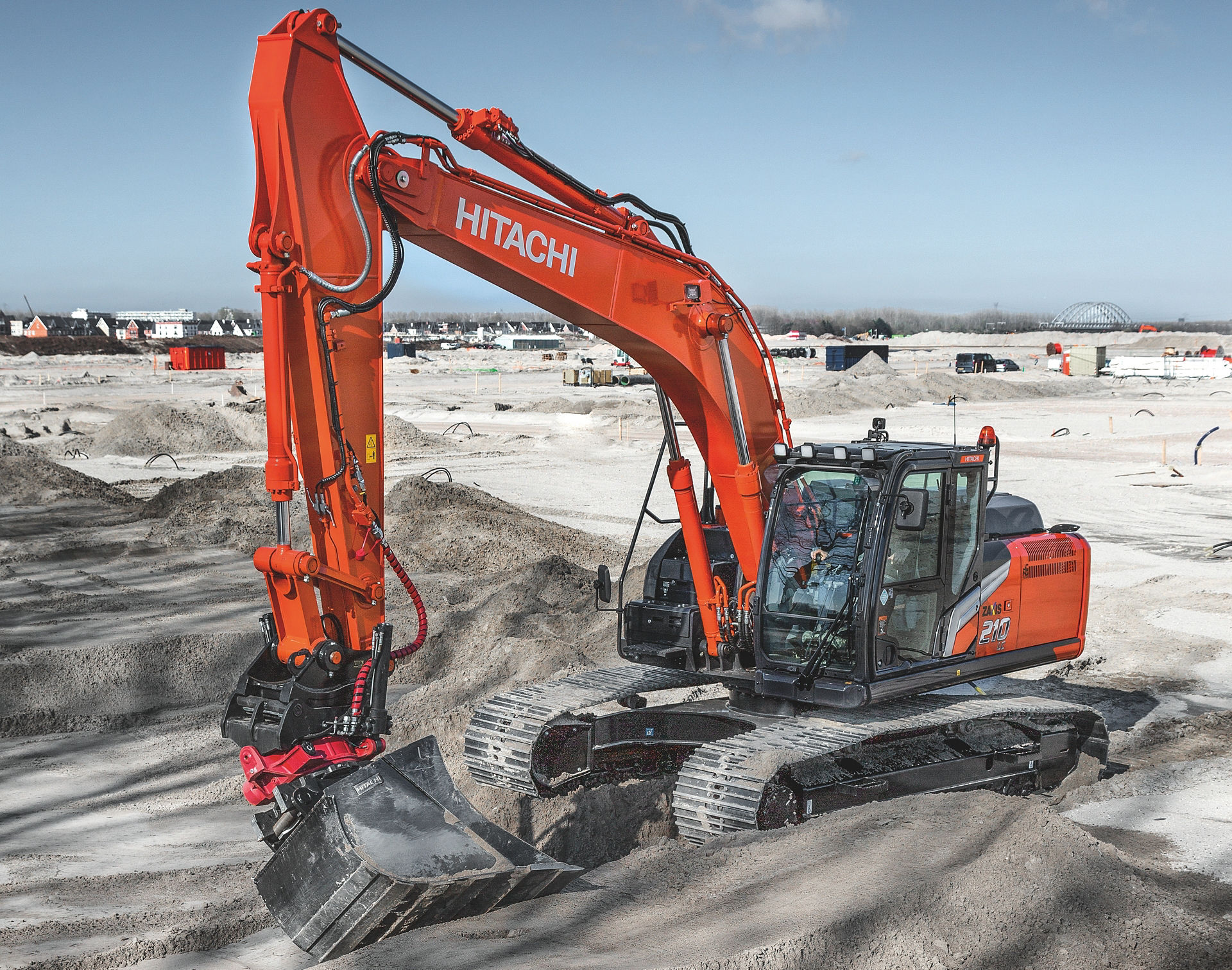 ZX210LC-7 / ZX210LCN-7 Medium Excavators - HitachiCM Europe
