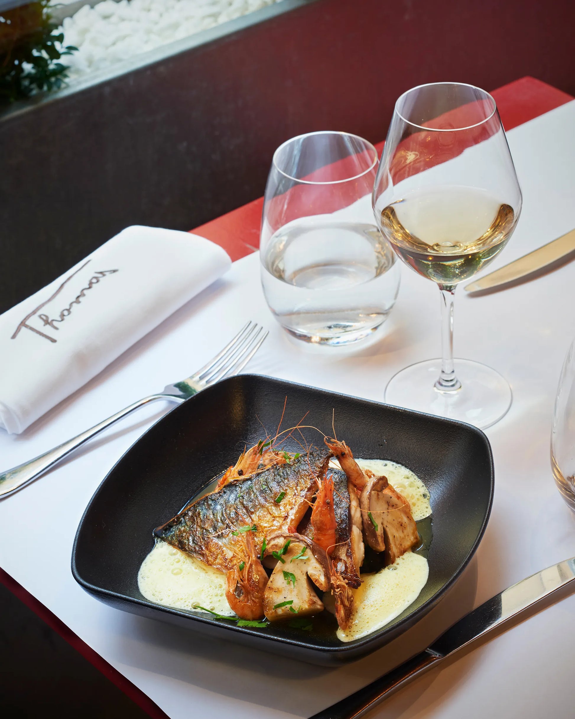 Revol CLUB RECTANGULAR PLATE 36X15CM White SKU: '645789 – Home