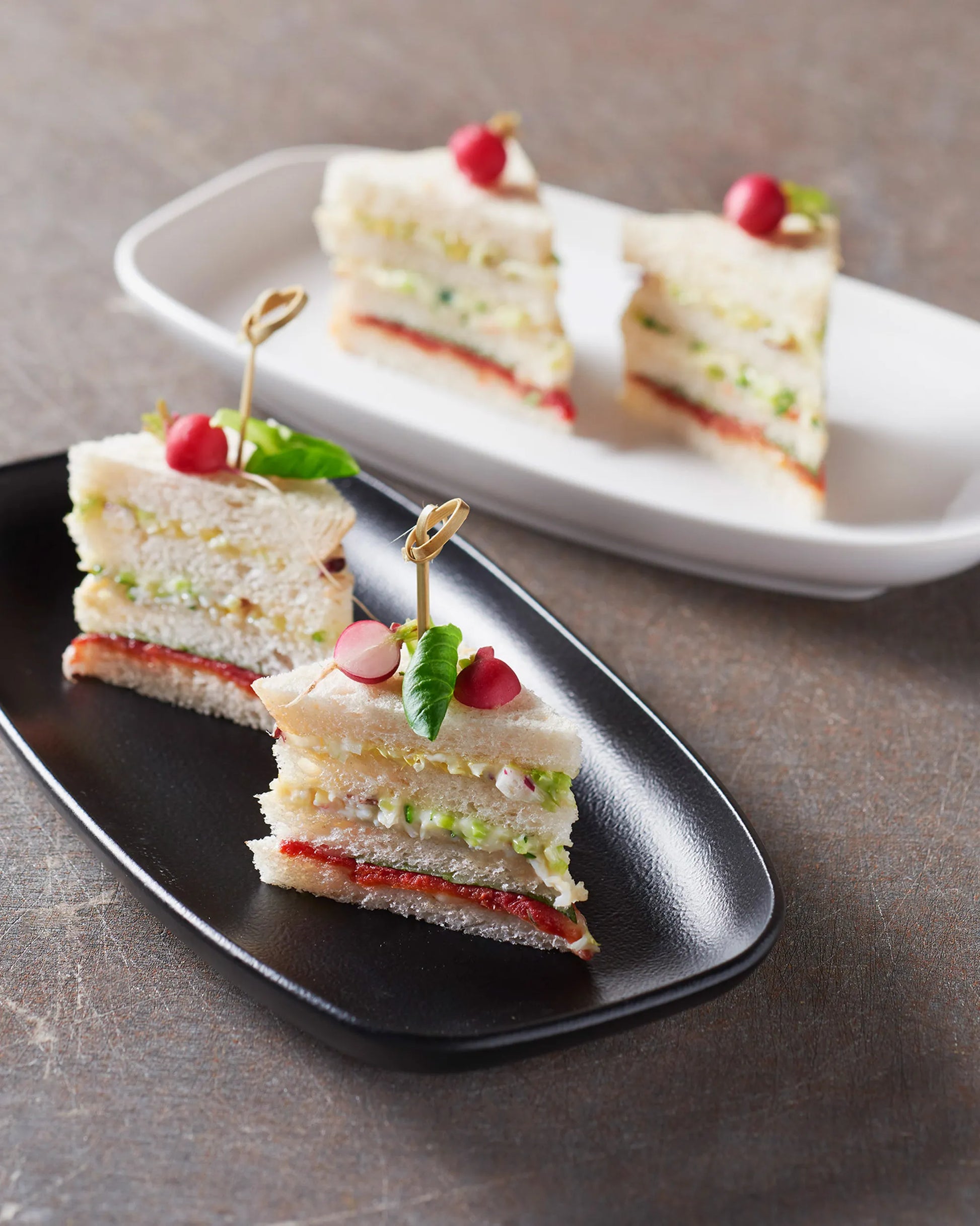 Revol CLUB RECTANGULAR PLATE 36X15CM White SKU: '645789 – Home