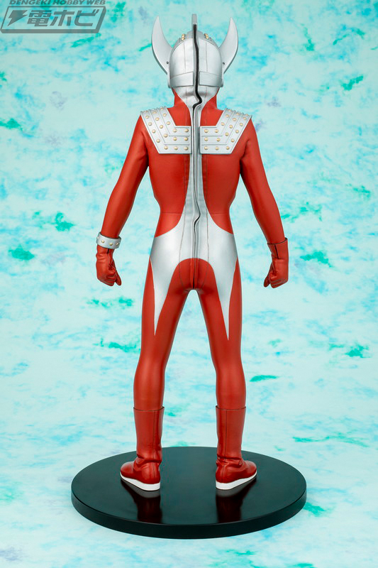 ウルトラマンタロウ』のファーストスーツを完全再現！海洋堂