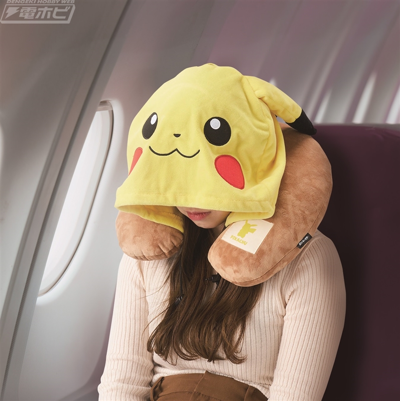 ピカチュウやヤドン、カビゴンのフード付ネックピローや丸型ラゲッジ