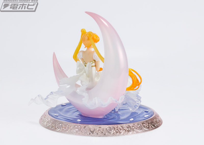 華やかで可憐なドレスの造形などに注目！『セーラームーン』TAMASHII