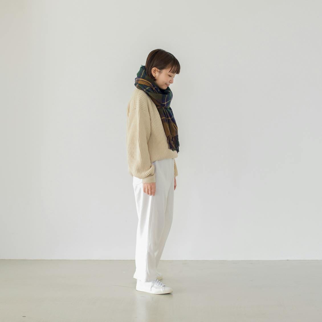 着用レビュー】DANTONのウールイージーパンツを4名のスタッフが試着し