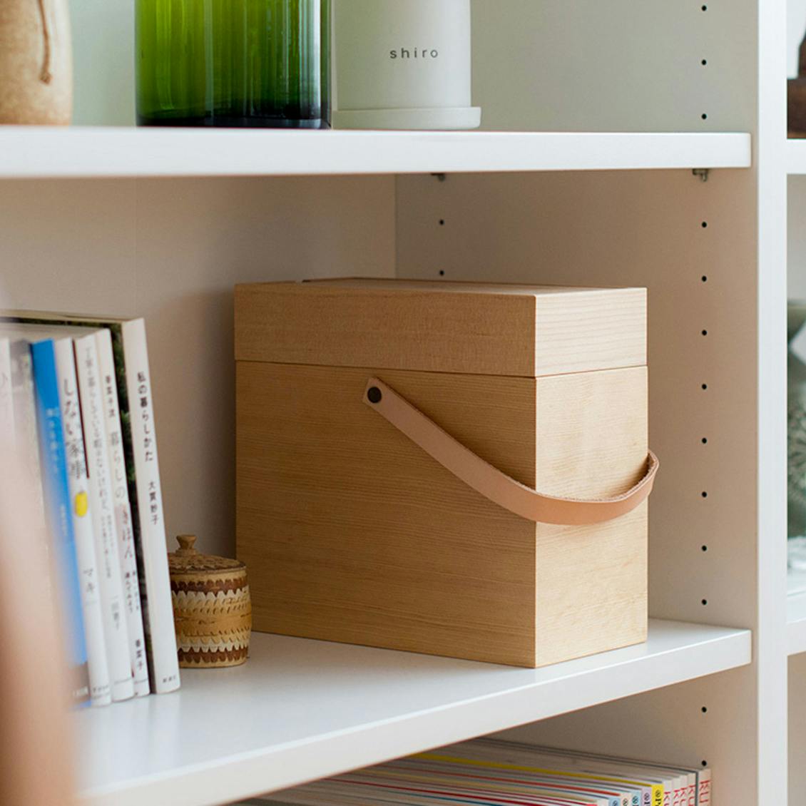 私らしい一日のはじまりに」道具も気持ちも整うメイクボックス - 北欧