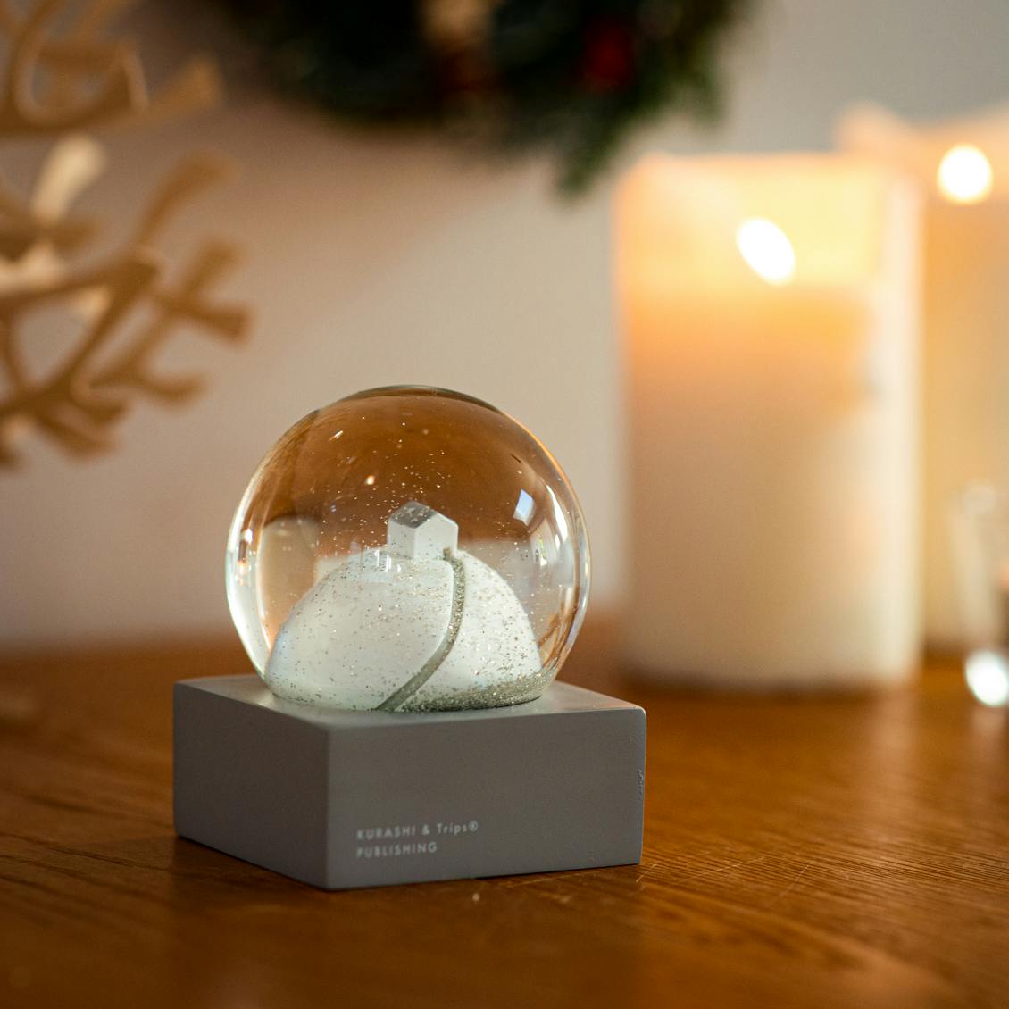 限定復刻】スノードーム 2022「丘の上の家から」 - 北欧、暮らしの道具店