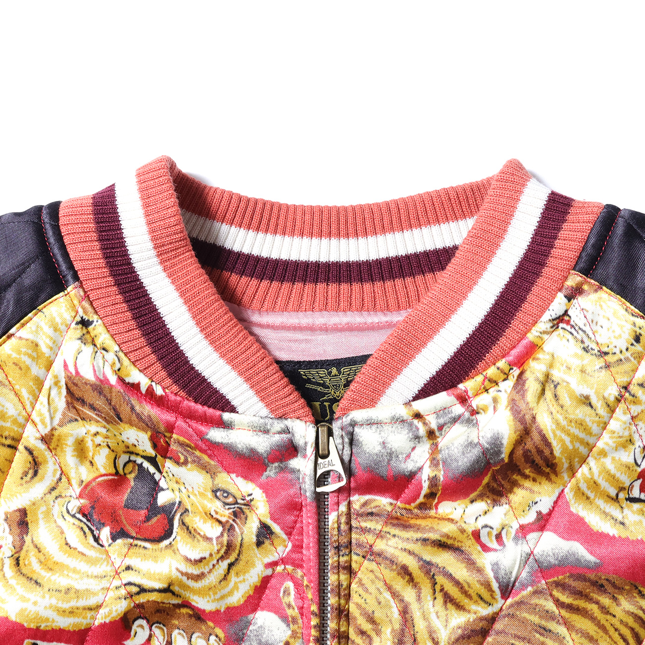 百虎”をモチーフにした変わり種のスカジャン『レーヨンスーベニア