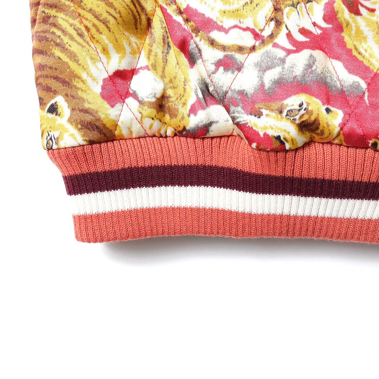 百虎”をモチーフにした変わり種のスカジャン『レーヨンスーベニア