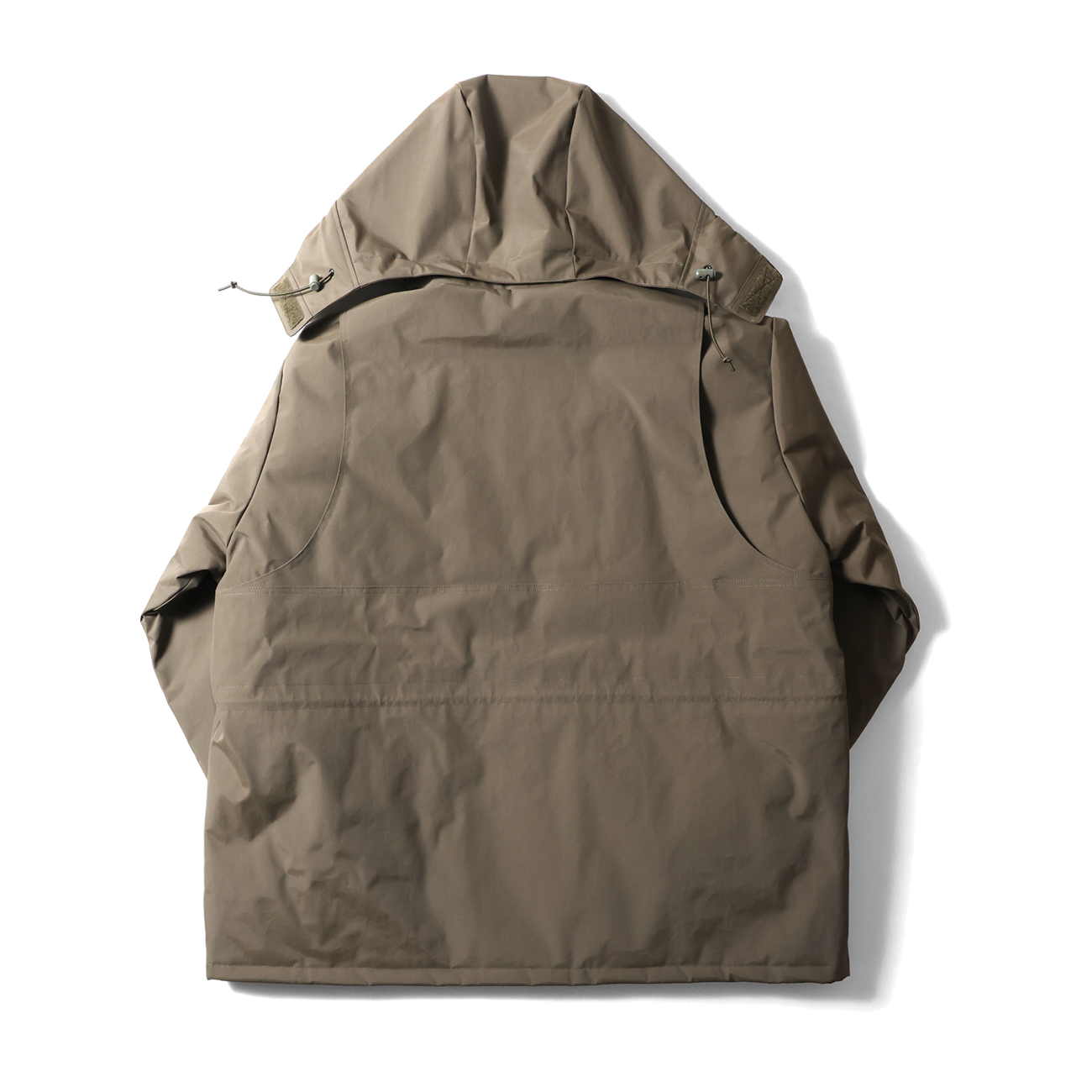 ECWCSパーカーの機能・デザインをさらに進化させた『コールドウェザー