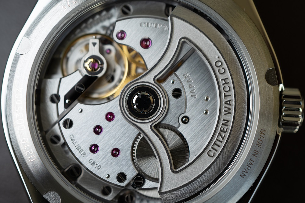 自動巻き時計の仕組みや歴史、ムーブメントなど基本をわかりやすく解説