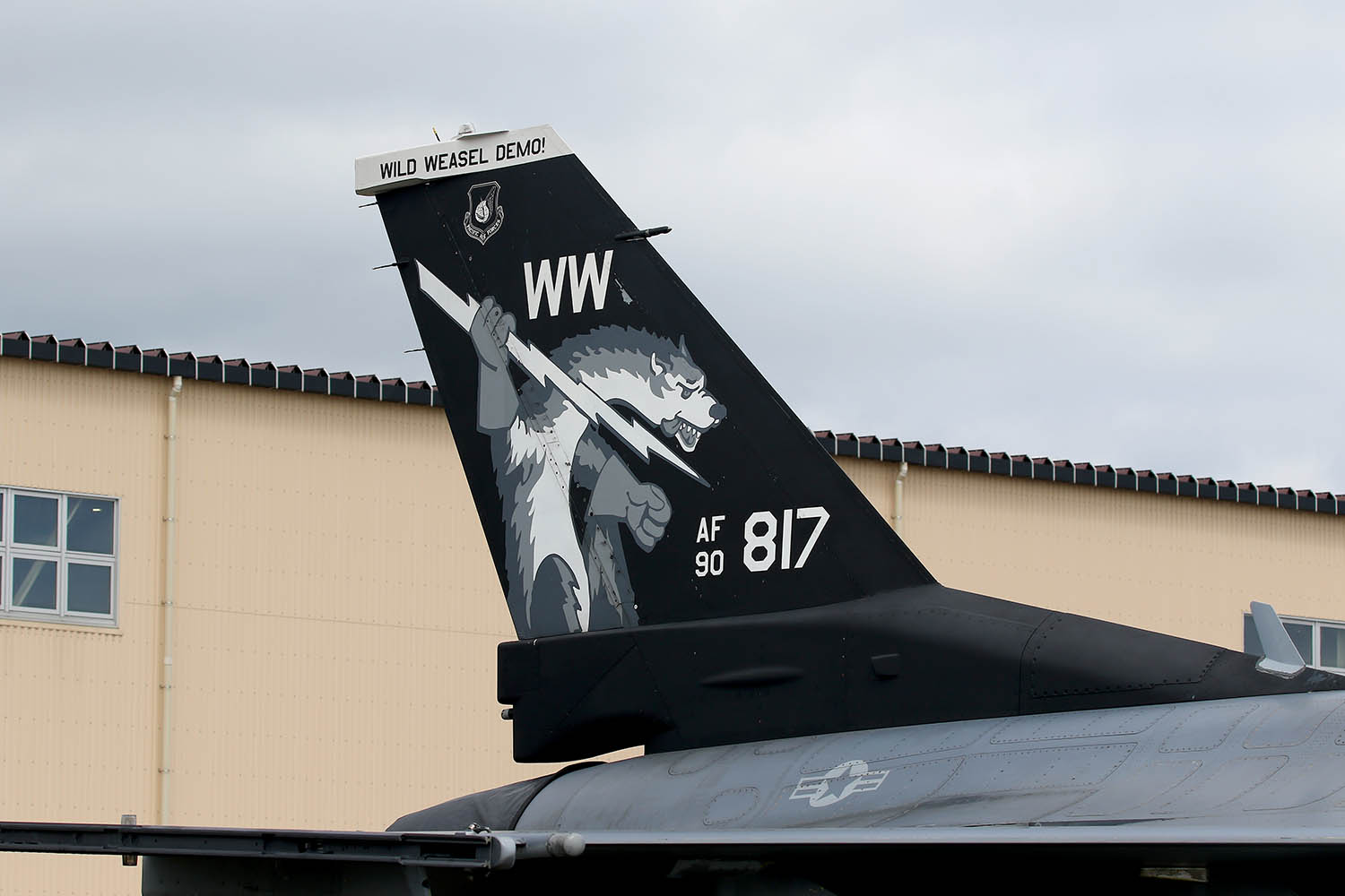 プラッツ FC-24 1/144 アメリカ空軍戦闘機 F-16C ファイティング