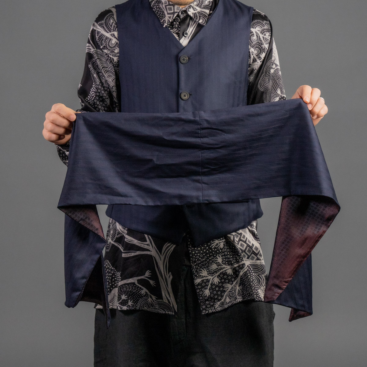 ジェフリー B.スモールのPiacenza super 150's ベスト&スカーフ | HUES