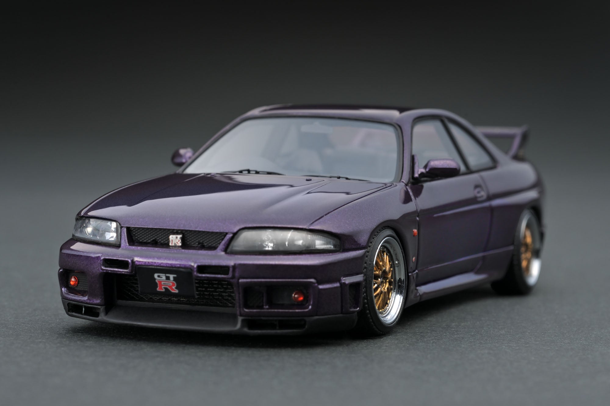 IG1368 Nissan Skyline GT-R (R33) V-spec Midnight Purple – ignition