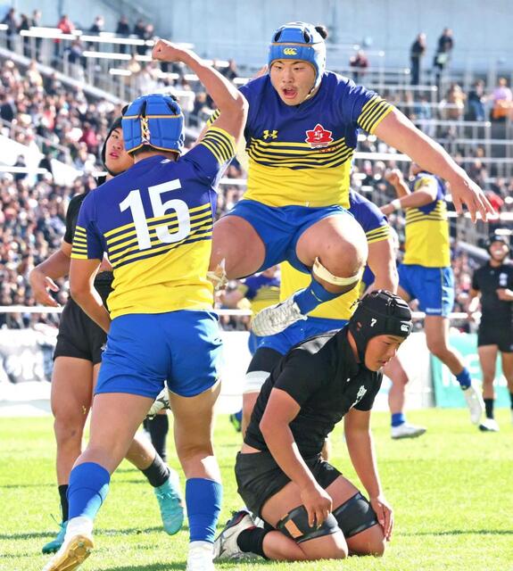 京都成章 復活！伝統のピラニアタックル 3大会ぶり5度目のベスト4