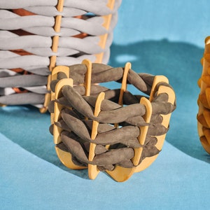 フェントン ホブネイル ミルクガラス ハンドル付きクリーム＆シュガー