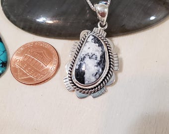 SoCute925 ホワイト バッファロー ターコイズ ペンダント | 洋ナシ型