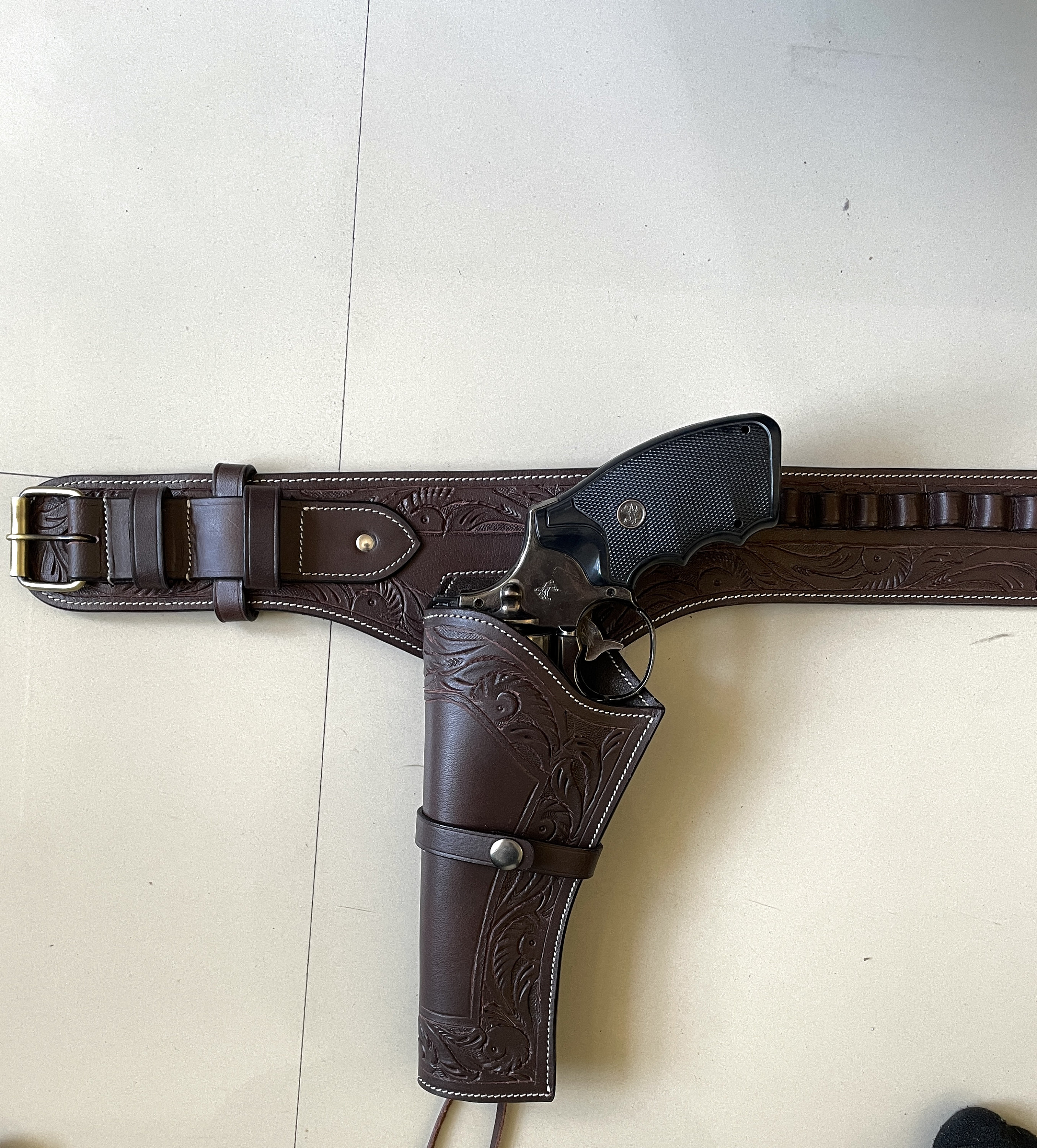 ハンドメイドレザーダブルホルスターベルト、ウエスタンカウボーイリグ