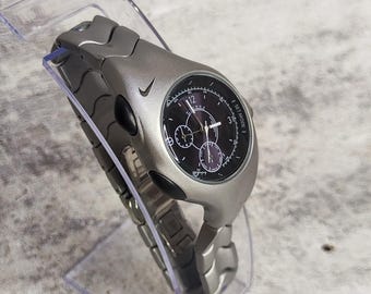 Vintage NIKE Bowerman Triax Speed 100M Quartz Mid-size Women's