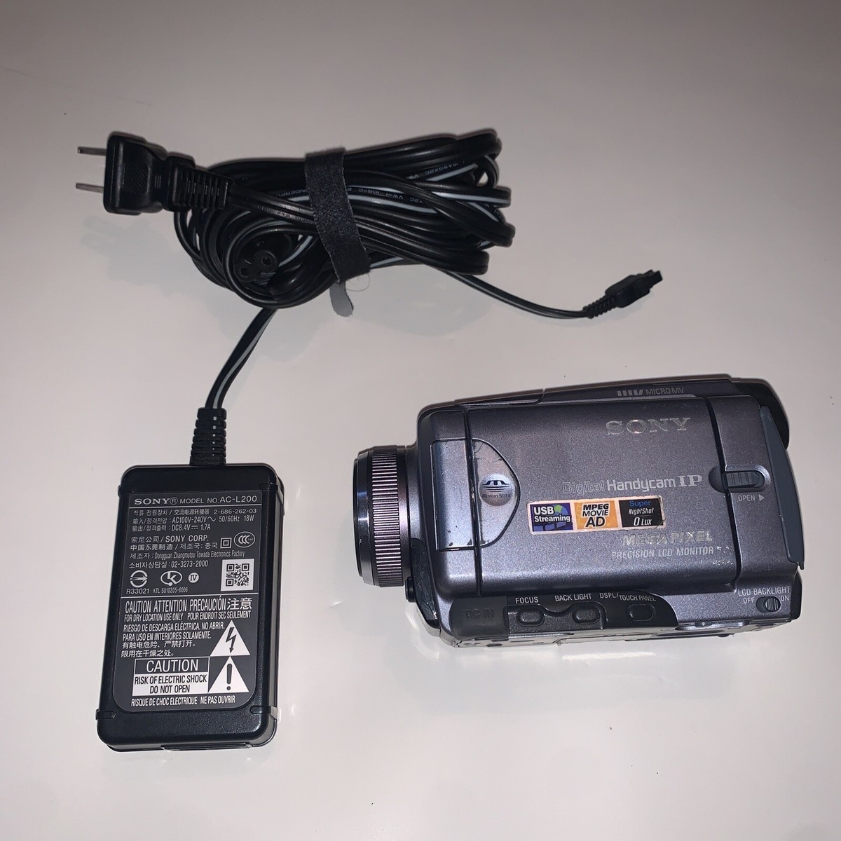 Sony DCR-lP55E PAL MicroMV Handycam Camcorder VCR Player Video