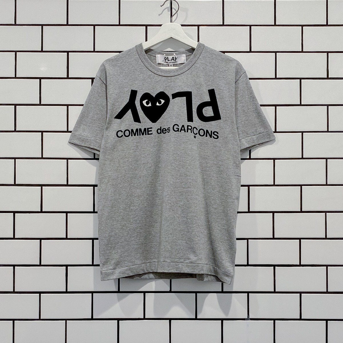 COMME DES GARCONS CDG PLAY INVERTED TEXT TEE AZ-T082-051-1 | eBay