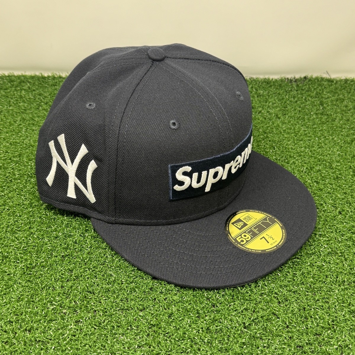 Supreme x New Era MLB Box Logo New York Yankees Navy Fitted Size 7