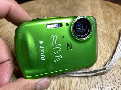 FUJIFILM Digital Camera Finepix Z33WP 10.0MP WP CCD Y2k Tested