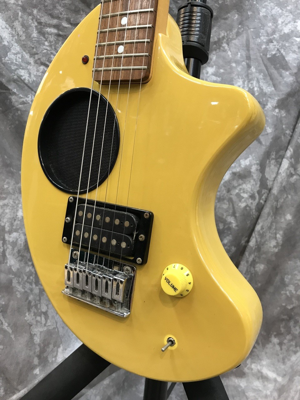 USED】Fernandes ZO-3 Electric Guitar Yellow Built-In Amplifier JP